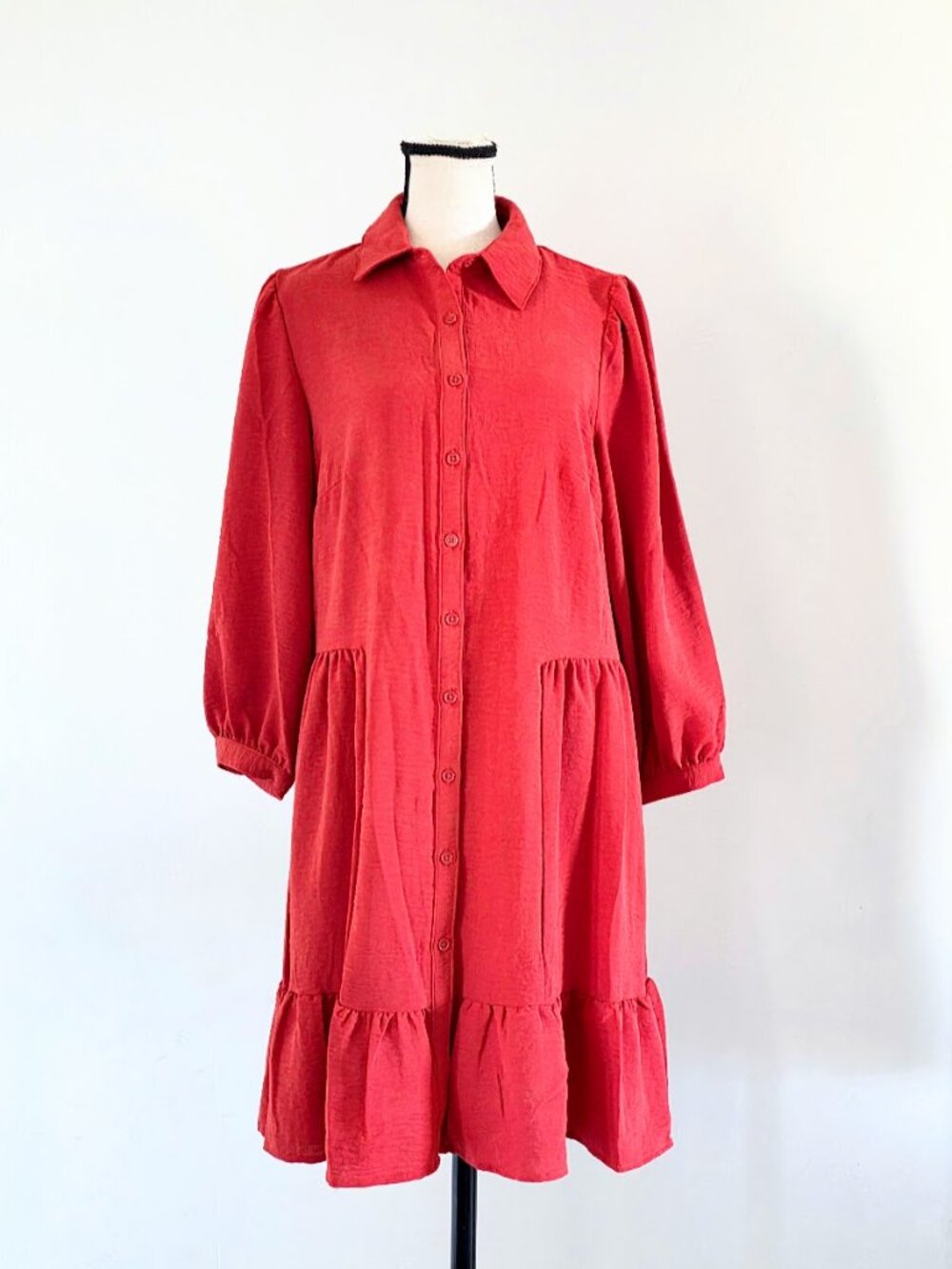 Tahari by Arthur S. Levine Red Tiered Button-Front Shirt Dress - Size 6
